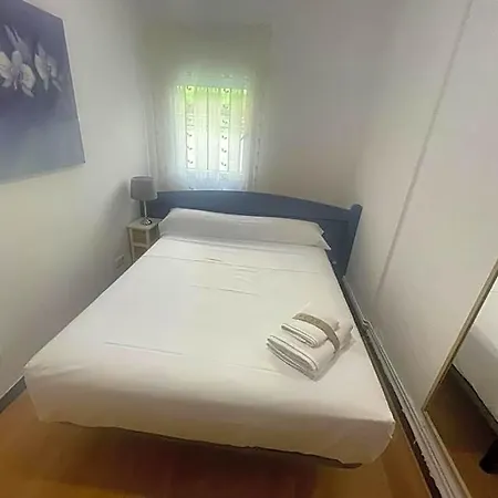 Bajo Al Lado Del Ayuntamiento Santander